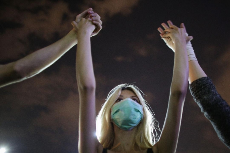 Măști și echipamente de protecție, dezinfectante, vaccinuri nu se mai fabrică în România. Sunteți mulțumiți la ce a dus dezindustrializarea?