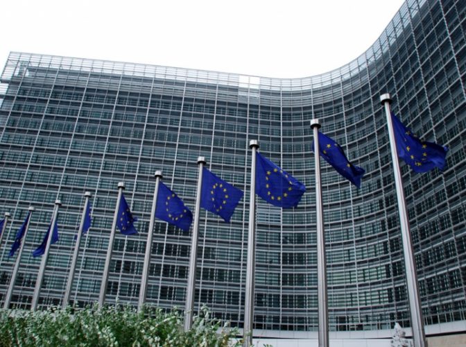 Comisia Europeană a lansat o consultare publică cu privire la Planul european de luptă împotriva cancerului