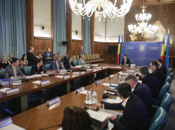 NU mai e cale de întors: Cea mai CONTROVERSATĂ OUG a fost dată