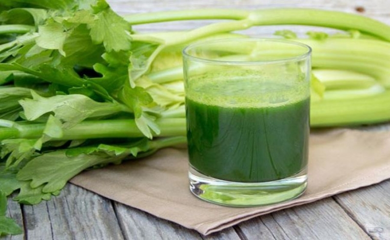 Beneficiile extraordinare a le sucului de țelină - Unsprezece motive pentru a-l consuma zilnic