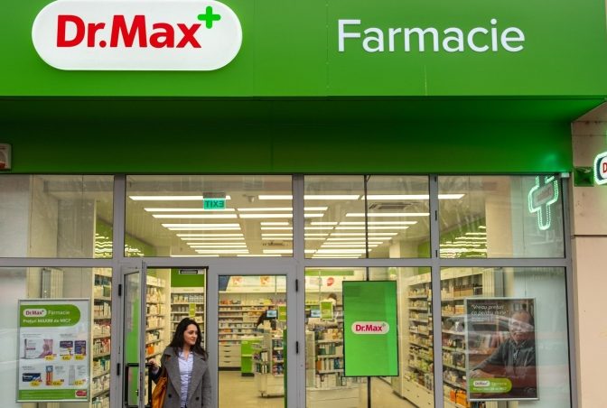 Unul dintre cele mai mari lanţuri de farmacii din Europa Centrală şi de Est a deschis 418 farmacii în 93 de oraşe din toată România