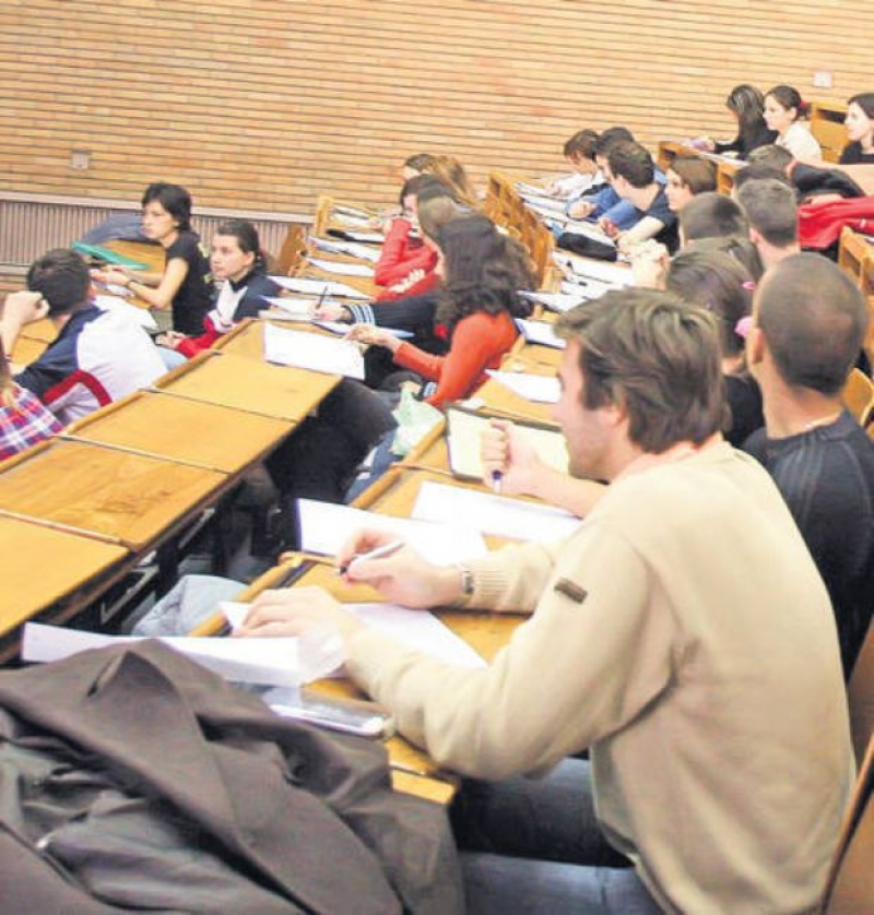 Studenții români își riscă sănătatea cu pastile `inteligente`, care sporesc capacitatea de memorare