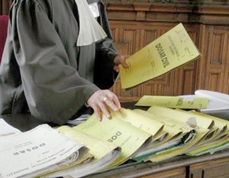 Apar primele dosare penale pentru încălcarea măsurilor de CARANTINĂ instituite de autorități