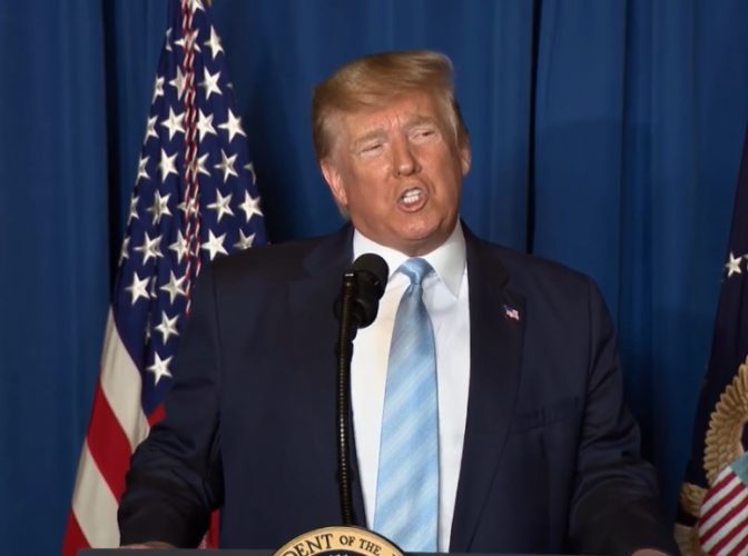 Trump i-a luat în vizor pe experți: Să dezvolte un vaccin pentru coronavirus în termen 'de câteva luni'