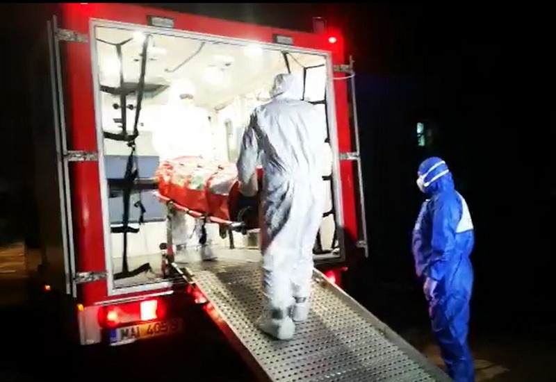 Suspiciuni de coronavirus și la Brașov: Pacientă dusă cu izoleta la spital