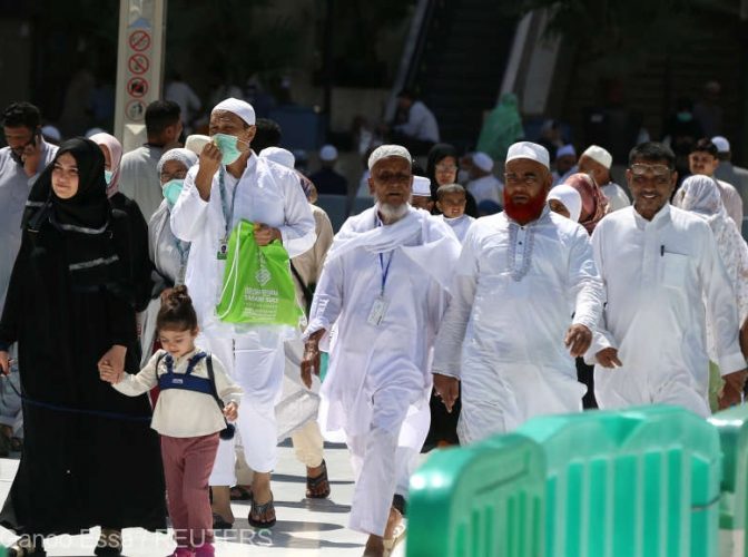 Arabia Saudită îşi închide şcolile şi izolează o regiune majoritar şiită după mai multe infecții cu coronavirus