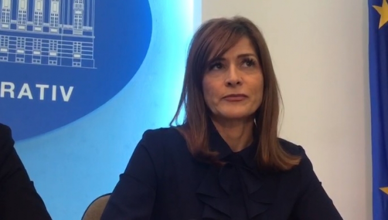 VIDEO - Şefa DSP Timiş, devenită celebră pentru că nu a putut ține un discurs, a fost demisă, în plină criză de coronavirus