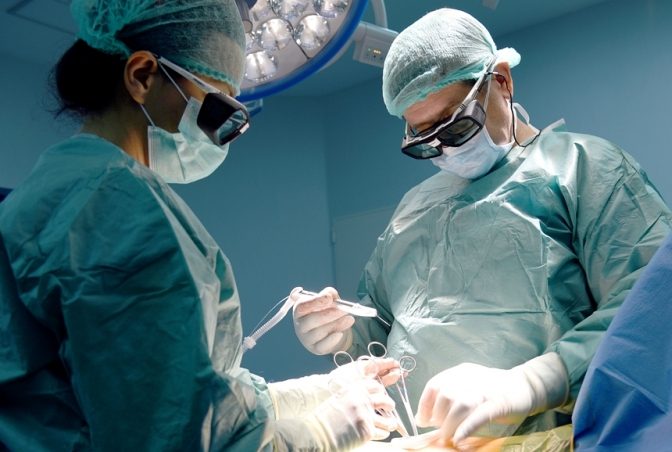 Laser de ultimă generație în chirurgia toracică de la Sanador