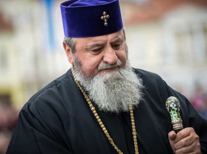 Mitropolitul Ardealului îndeamnă credincioşii să stea acasă: 'Nu suntem singuri în această încercare, suntem cu Mântuitorul Iisus Hristos'