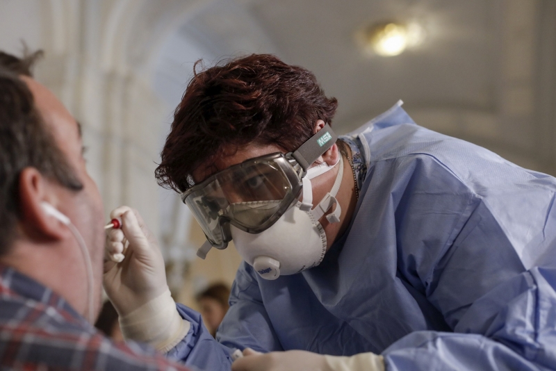 INSP vine cu CLARIFICĂRI: Se actualizează definiţia de caz suspect sau confirmat cu COVID-19