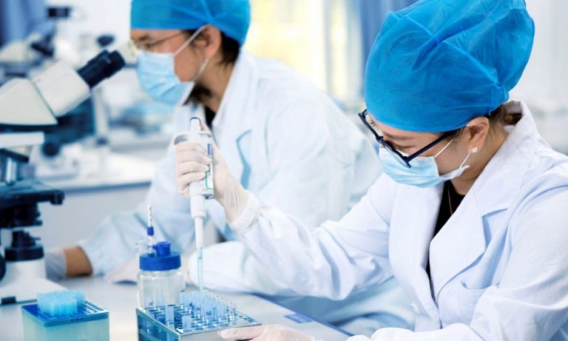 Pacienții cu forme ușoare și asimptomatice vor fi retestați de medicii ieșeni la domiciliul acestora