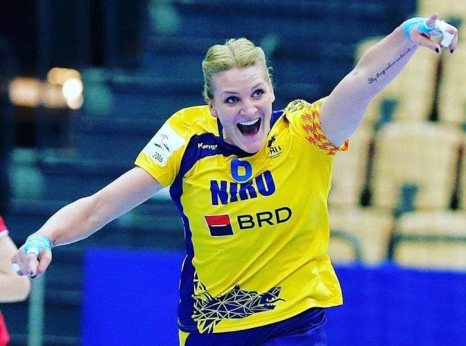 Crina Pintea, dialog sincer cu fanii: „Mi-este foarte dor de handbal, dar sănătatea primează!”