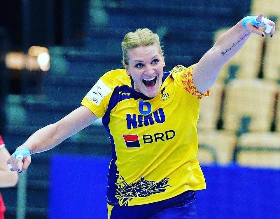 Crina Pintea, dialog sincer cu fanii: „Mi-este foarte dor de handbal, dar sănătatea primează!”