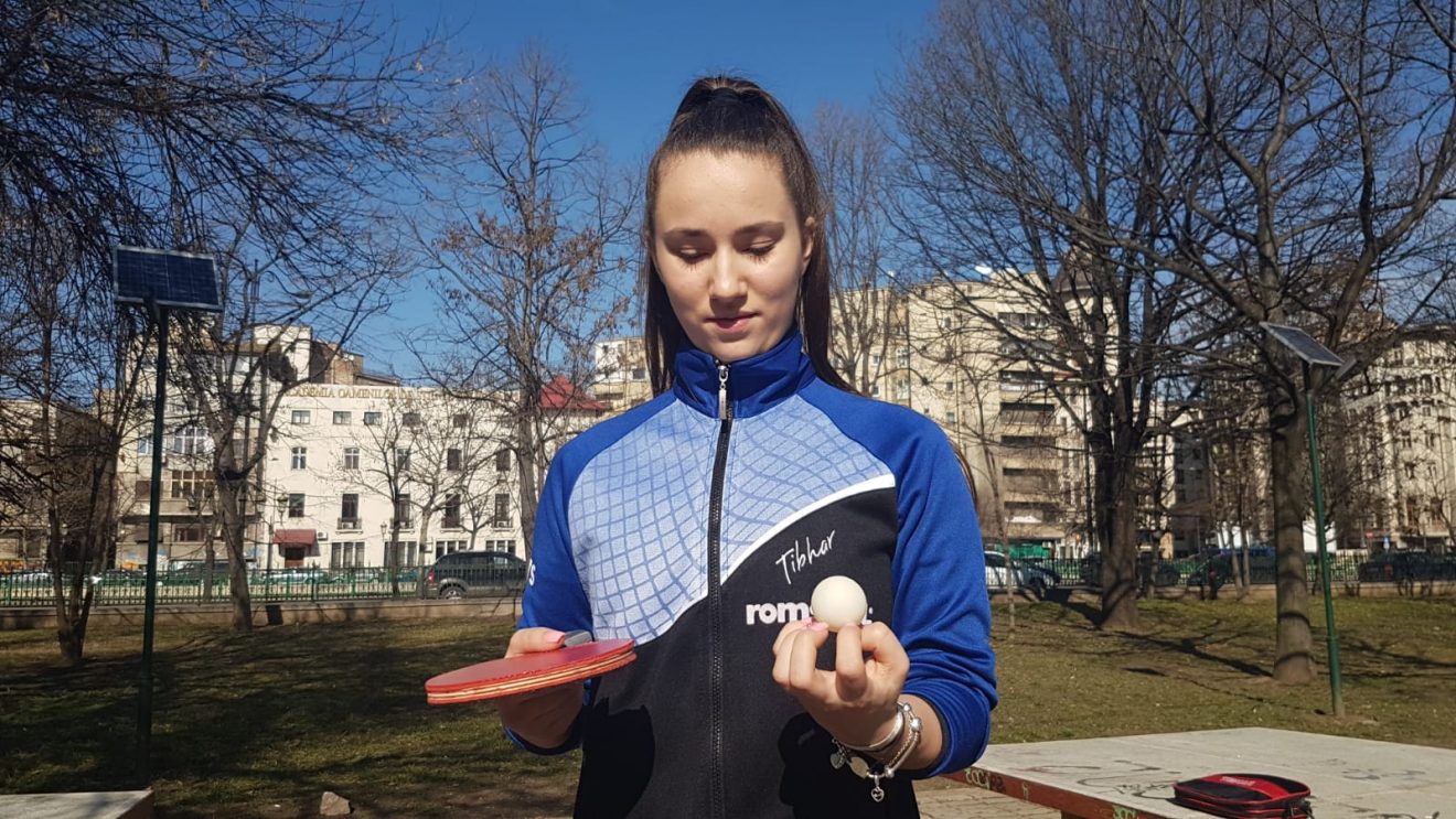 Ea face spectacol cu mingea de tenis de masă! Secretul Andreei Dragoman, cel mai tare truc