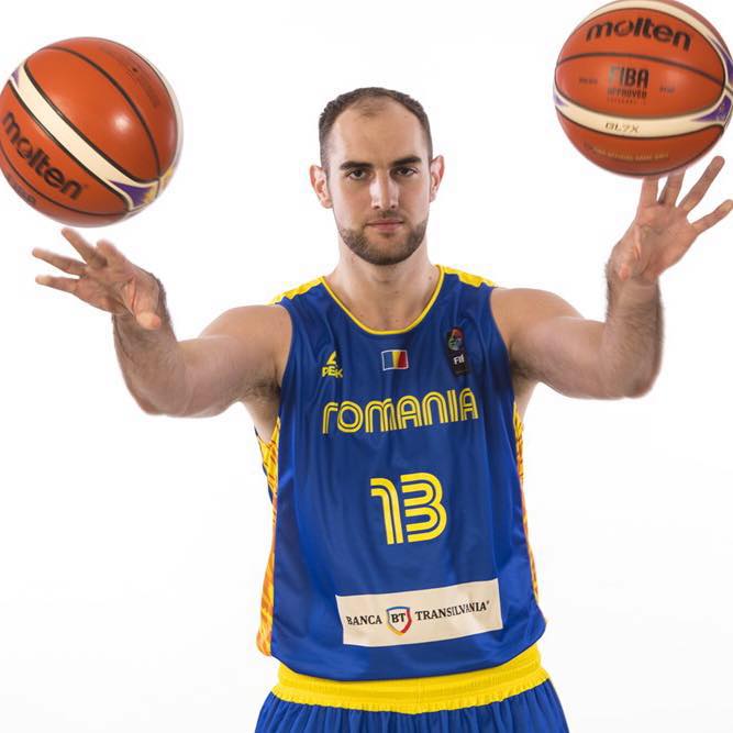 Mesajul baschetbaliștilor „tricolori” din Spania:”Stați în casă, să nu ajungeți cum suntem noi aici!”