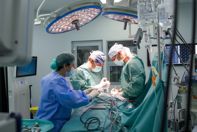 Sanador, alegerea pacienților români care locuiesc în străinătate pentru intervenții neurochirugicale dificile
